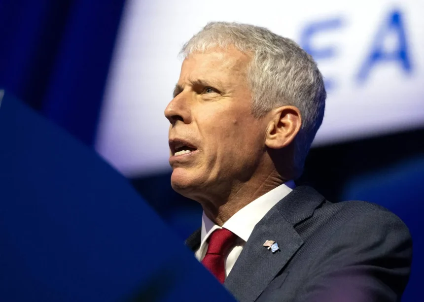 وزير الطاقة الأمريكي: يتعين تفكيك برنامج إيران لتخصيب اليورانيوم بالكامل