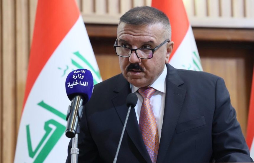 وزير الداخلية يوجه بتشجيع المواطنين على محاربة الحالات والظواهر التي تضر بالسلم المجتمعي