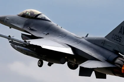 العمليات المشتركة: طائرات F-16 العراقية تدمر وكرا للعناصر الإرهابية في وادي الشاي