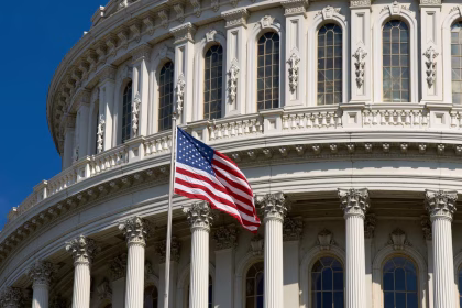 عقوبات امريكية على أفراد وكيانات في هونغ كونغ والإمارات بتهمة تسهيل بيع النفط الإيراني