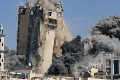 "أطفال تحولوا إلى أشلاء".. الدمار يخيم على مدينة غزة