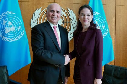 وزير الخارجية يؤكد أهمية الموقع الاستراتيجي للعراق ودوره كمنصة للحوار في المنطقة