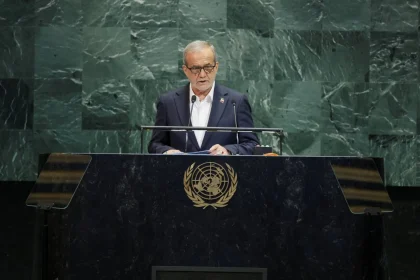 الرئيس الإيراني: هجمات إسرائيل والولايات المتحدة على إيران خيانة للدبلوماسية