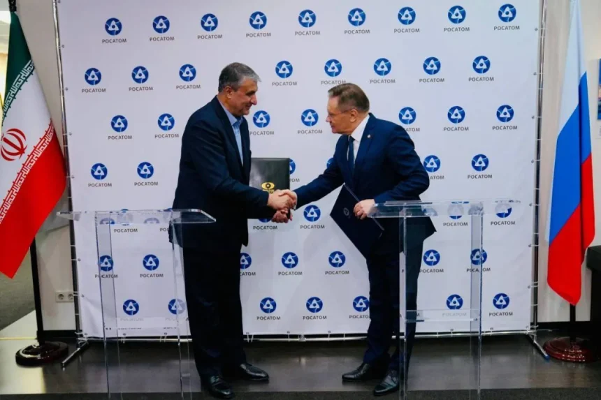 موسكو وطهران توقعان اتفاقاً لبناء محطات طاقة نووية صغيرة في إيران