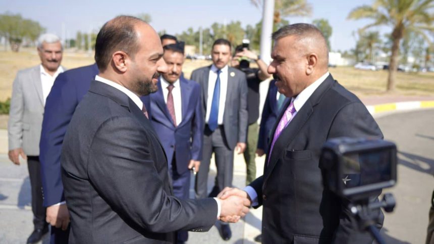 وزير الداخلية يصل محافظة الأنبار