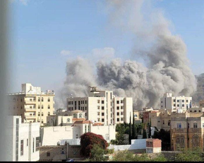 إعلام عبري: الغارات على اليمن استهدفت قادة عسكريين ومقرات ومخازن أسلحة للحوثيين