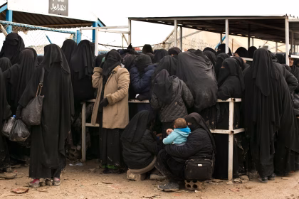 القيادة الوسطى الأمريكية: نحث الدول على إعادة مواطنيها في مخيمات النازحين ومراكز الاحتجاز بسوريا