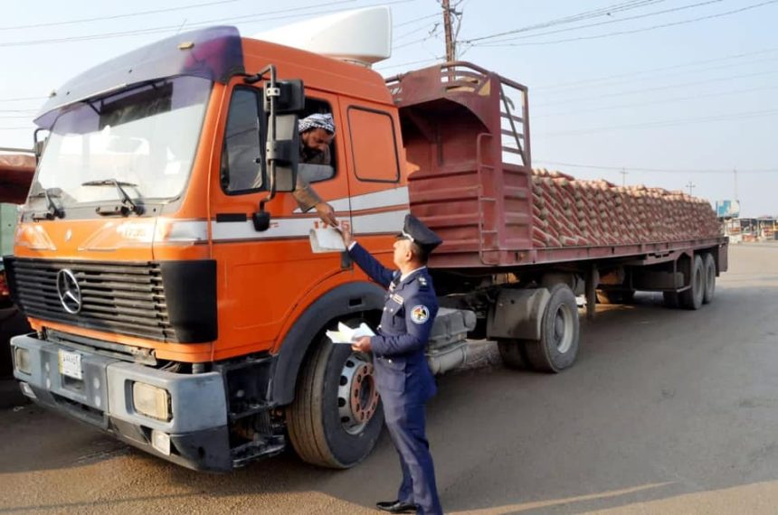 المرور: منع وقوف مركبات المواد الإنشائية في الشوارع السكنية وفرض غرامات للمخالفين