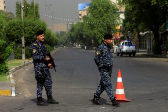 شرطة البصرة بعد الاعتداء المسلح على متظاهرين: حماية إحدى الشخصيات اطلقوا النار بالهواء