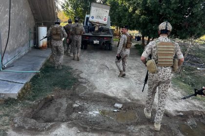 عمليات بغداد تنفذ ممارسات أمنية للبحث والتفتيش بمناطق محيط العاصمة