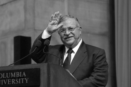 السوداني يوجه بتغيير اسم (مطار السليمانية الدولي) ليصبح (مطار جلال طالباني الدولي)