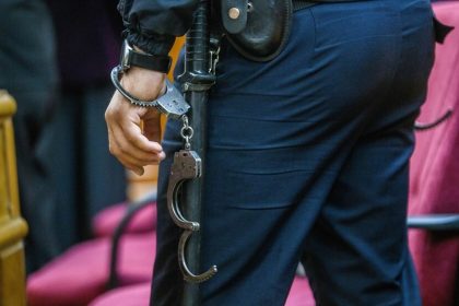 إيطاليا تعتقل مهاجرا جزائريا متهما بقتل عراقي في ليون بدافع ديني