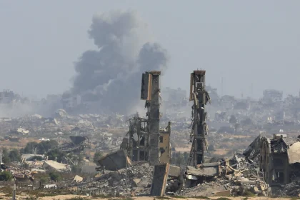 عشرات الشهداء والجرحى بقصف اسرائيلي على حي التفاح في غزة