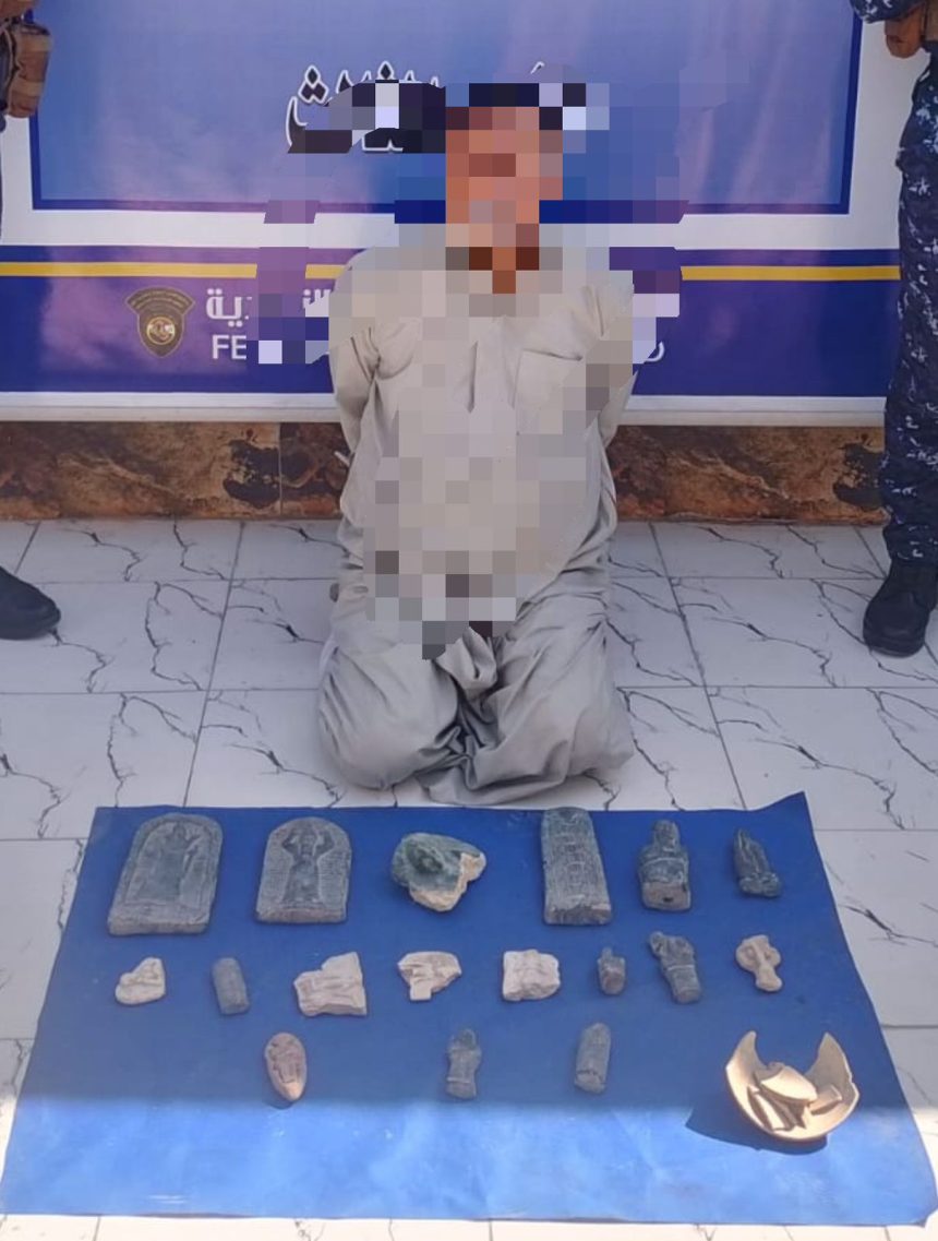 اعتقال متاجر بالاثار بحوزته 18 قطعة اثرية غربي بغداد