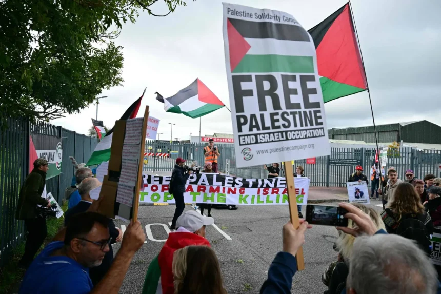 اعتقال محتجين مؤيدين للفلسطينيين في بوسطن الامريكية بعد اشتباك مع الشرطة