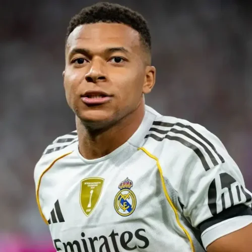 عناد مبابي يثير مخاوف ريال مدريد قبل الكلاسيكو