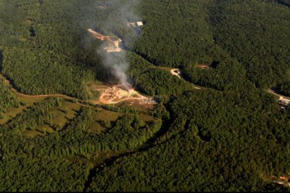 انفجار "مدمر" في مصنع متفجرات بأميركا يخلف قتلى ومفقودين