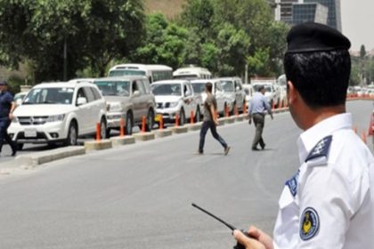 المرور: مركبات كردستان مشمولة بتسجيل المخالفات وتفاهمات مع الإقليم لتنظيمها