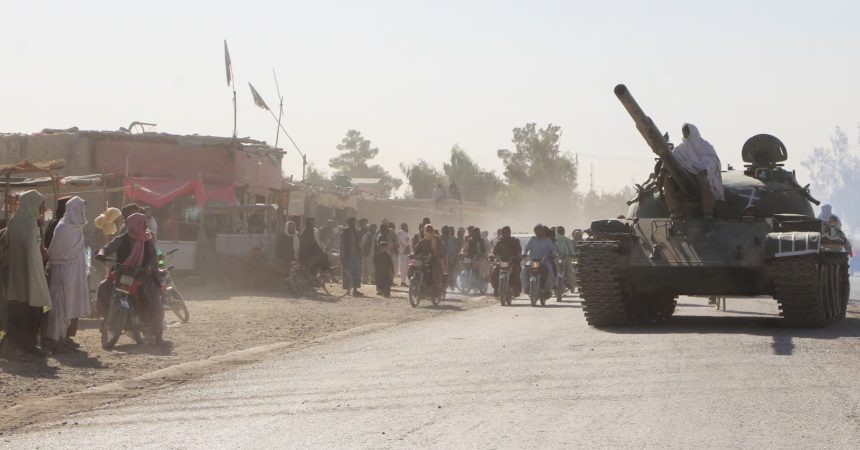 رويترز: أفغانستان وباكستان تمددان وقف النار وتتفاوضان بالدوحة