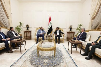 الرئيس الحلبوسي والكسنزاني يناقشان الأوضاع السياسية والاستعدادات للانتخابات النيابية المقبلة