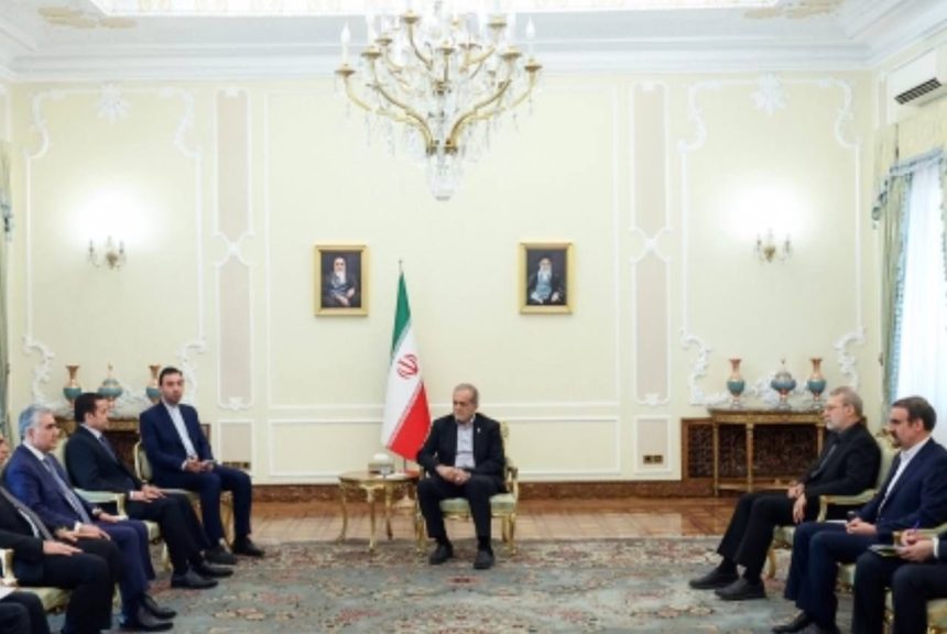 الاعرجي يؤكد للرئيس الايراني التزام العراق بتنفيذ بنود الاتفاق الأمني بين البلدين