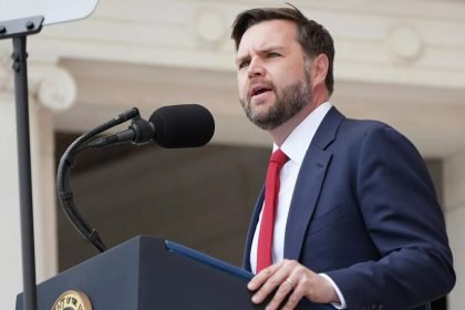 فانس: اتفاق السلام يسير أفضل من المتوقع ونعلن افتتاح مركز إعمار غزة