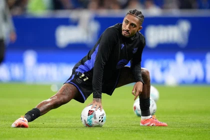 ضربة مزدوجة تهدد برشلونة.. رافينيا خارج الكلاسيكو ومدة غيابه تمتد لشهر