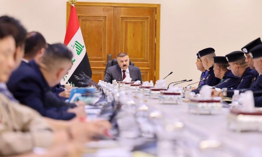 وزير الداخلية يوجه بتهيئة جميع الأمور اللوجستية لتأهيل الطائرات المروحية المستوردة حديثاً