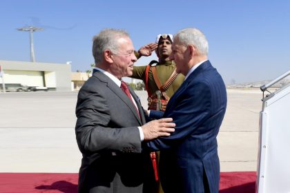 رئيس الجمهورية يصل إلى العاصمة الأردنية عمان في زيارة رسمية