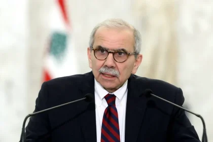 رئيس وزراء لبنان: لا تراجع عن حصر السلاح بيد الدولة