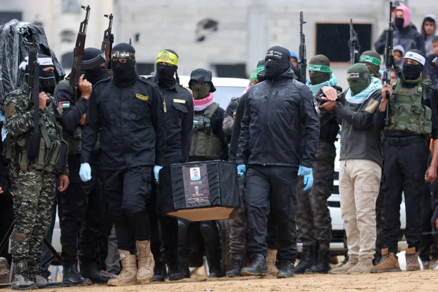 إعلام عبري: الجثث التي سلمتها حماس لإسرائيل أمس ليست لأسرى إسرائيليين