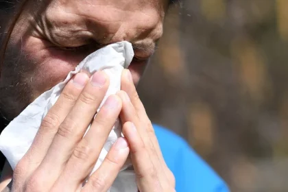 الصحة: الإصابات بالإنفلونزا ضمن المعدلات الطبيعية ولا متحورات جديدة من كورونا