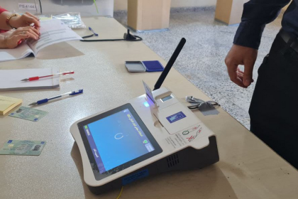 عمليات بغداد: إكمال تأمين ونقل جميع معدات وأجهزة الاقتراع إلى مكاتب مفوضية الانتخابات