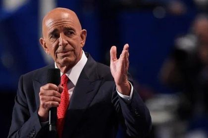 براك يمنح لبنان مهلة "قصيرة" وإسرائيل تستعد لحرب جديدة