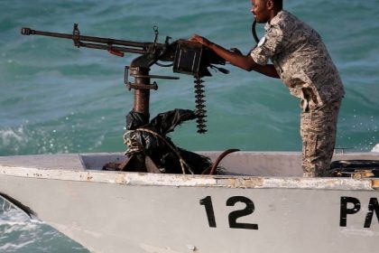 في أقل من 24 ساعة.. قراصنة يهاجون مجدداً سفينة قبالة الصومال