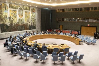 بعد مجلس الأمن.. بريطانيا ترفع العقوبات عن الشرع ووزير داخليته