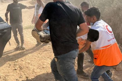 إسرائيل تقصف شرق غزة وجنوبها وتنسف بنايات في خان يونس