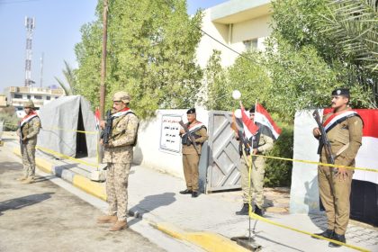 رئاسة أركان الجيش تنفي صدور توجيه بسحب هواتف المنتسبين المكلفين بحماية المراكز الانتخابية