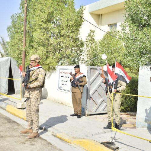 رئاسة أركان الجيش تنفي صدور توجيه بسحب هواتف المنتسبين المكلفين بحماية المراكز الانتخابية