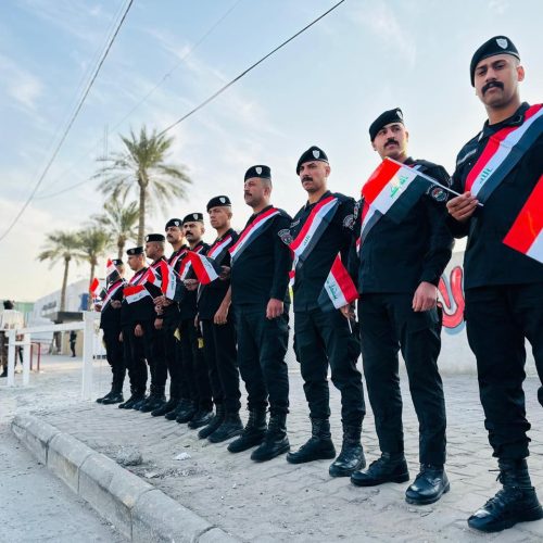 بالصور.. طوابير من الناخبين على مراكز الاقتراع الخاص في بغداد