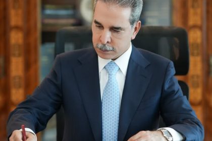 رئيس مجلس القضاء الأعلى: تجاوز المدد الدستورية لتسمية شاغلي المناصب الرئاسية الثلاث يشكل خرقاً واضحاً للدستور