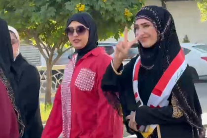 بالفيديو.. الناخبون يتوافدون إلى مراكز الاقتراع للإدلاء بأصواتهم في كركوك