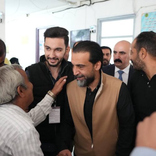 بالصور.. فزعة وطن من كبار السن في كركوك للإدلاء بأصواتهم بالانتخابات النيابية