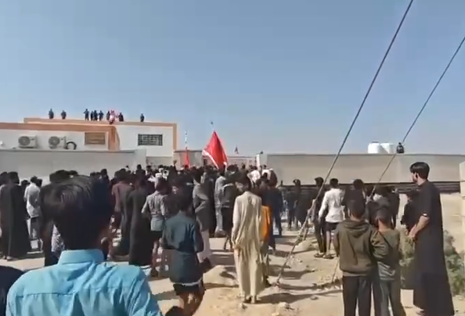 بعد القبض على مطلوب.. مجموعة أشخاص يهاجمون مركزا انتخابيا في القرنة بالبصرة