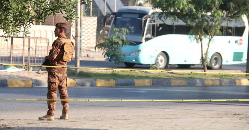 اعتقال شخص يروج لأحد المرشحين قرب مركز انتخابي جنوبي بغداد