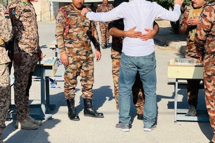 شرطة الأنبار تعلن وضع خطة لنقل صناديق الاقتراع جواً