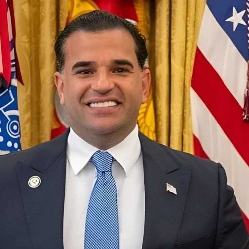 سافايا يهنئ بنجاح الانتخابات ويؤكد التزام الولايات المتحدة بدعم العراق