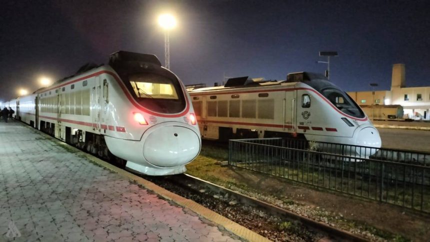 السكك تسير قطارات لنقل الجماهير الرياضية من بغداد الى البصرة