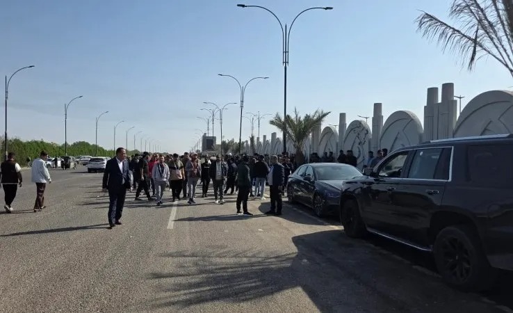 بالصور.. بدء توافد الجماهير العراقية الى ملعب البصرة الدولي