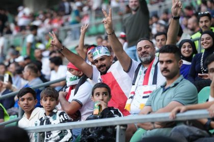 انطلاق مباراة المنتخب الوطني العراقي ونظيره الاماراتي في اياب الملحق الاسيوي